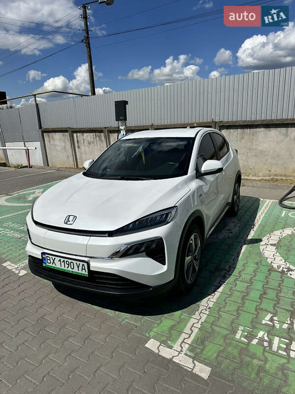 Honda M-NV 2022