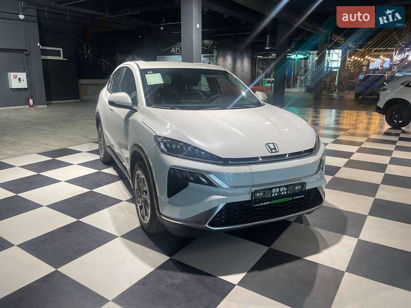 Внедорожник / Кроссовер Honda M-NV 2024 в Львове