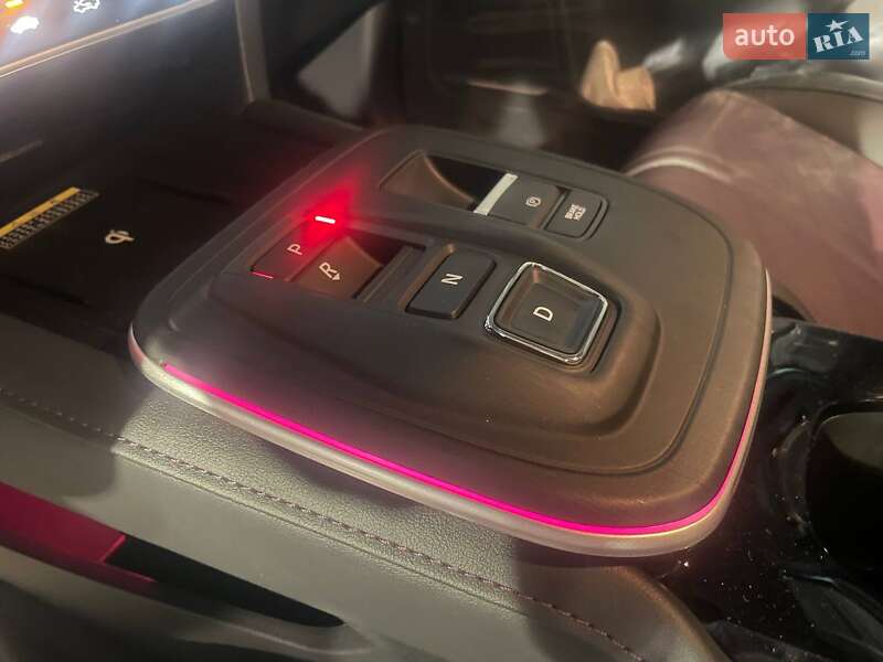 Внедорожник / Кроссовер Honda M-NV 2024 в Львове