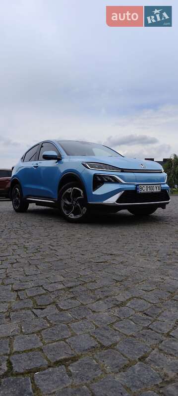 Honda M-NV 2023