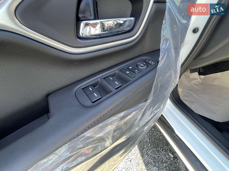 Внедорожник / Кроссовер Honda M-NV 2024 в Киеве
