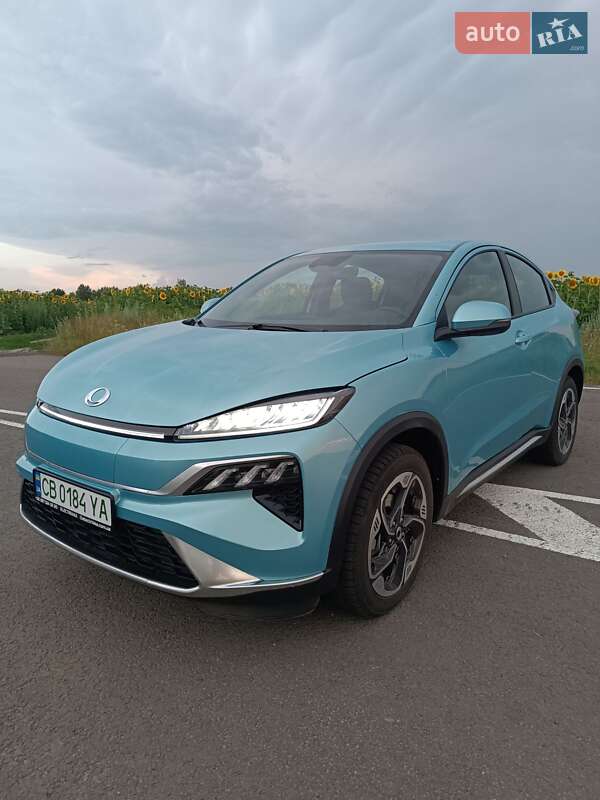 Honda M-NV 2023