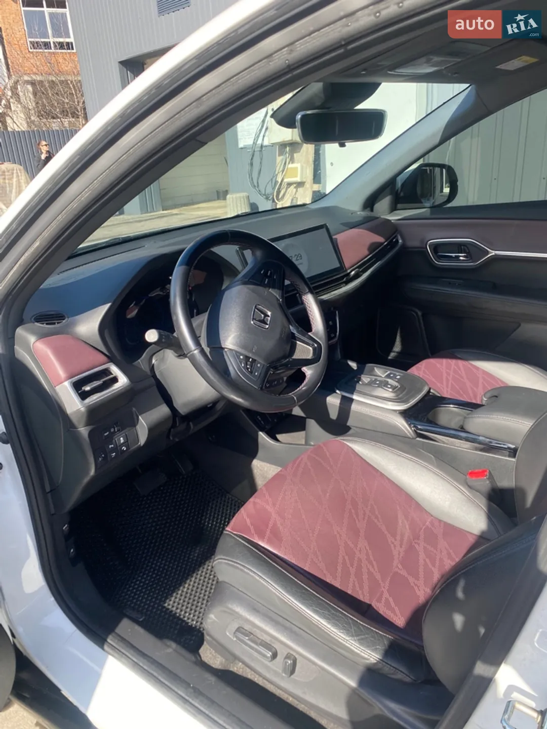 Honda M-NV 2023 VIN LVHDH2869P5001605 фото оголошення 2 з 6