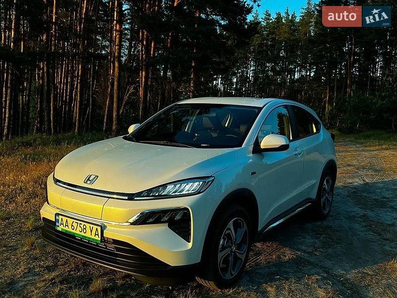 Honda M-NV 2022