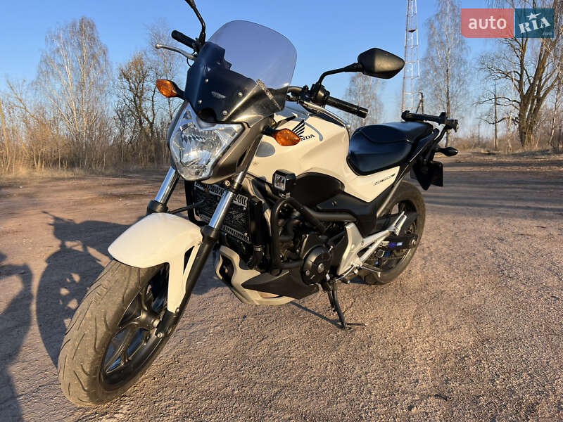 Мотоцикл Без обтекателей (Naked bike) Honda NC 700S 2012 в Чернигове