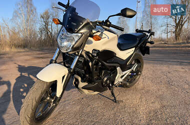 Мотоцикл Без обтекателей (Naked bike) Honda NC 700S 2012 в 