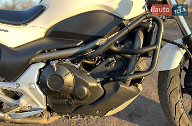 Мотоцикл Без обтекателей (Naked bike) Honda NC 700S 2012 в 
