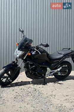 Мотоцикл Без обтекателей (Naked bike) Honda NC 700S 2014 в 