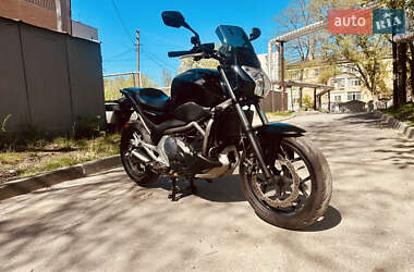 Мотоцикл Спорт-туризм Honda NC 700S 2012 в 