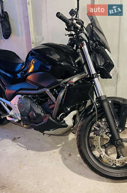 Мотоцикл Спорт-туризм Honda NC 700S 2012 в 