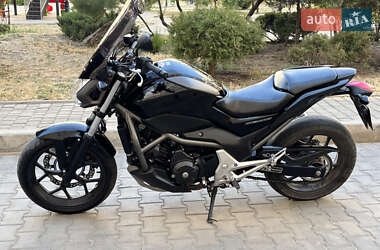 Мотоцикл Туризм Honda NC 700S 2013 в 