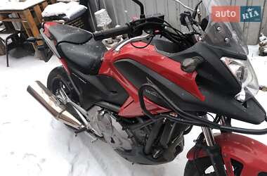 Мотоцикл Спорт-туризм Honda NC 700X 2012 в 