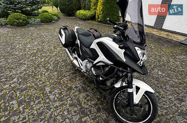Мотоцикл Спорт-туризм Honda NC 700X 2013 в 
