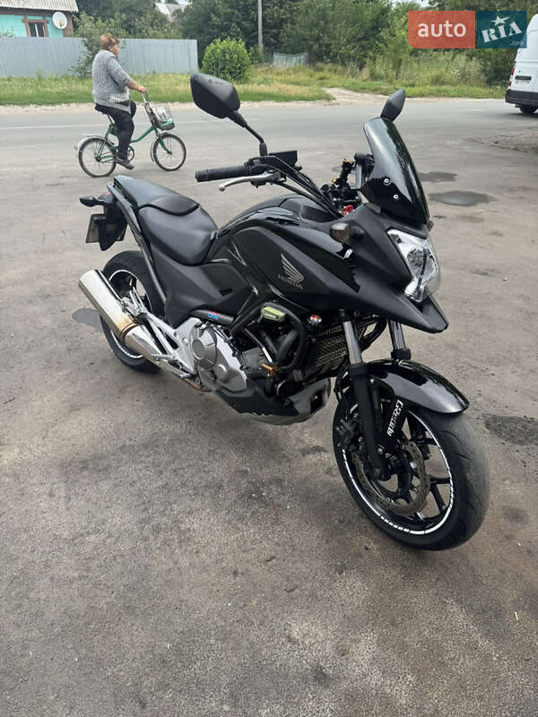 Мотоцикл Классик Honda NC 700X 2016 в Переяславе фото 6 Мотоцикл Классик Honda NC 700X 2016 в Переяславе