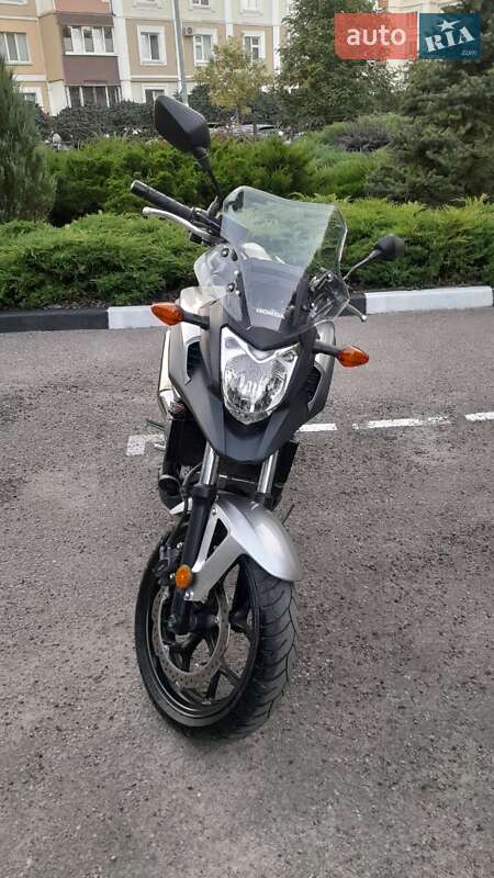 Мотоцикл Спорт-туризм Honda NC 700X 2012 в 