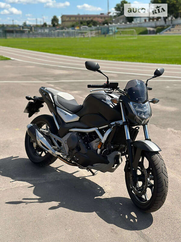 Мотоцикл Без обтікачів (Naked bike) Honda NC 750S 2017 в Чернівцях