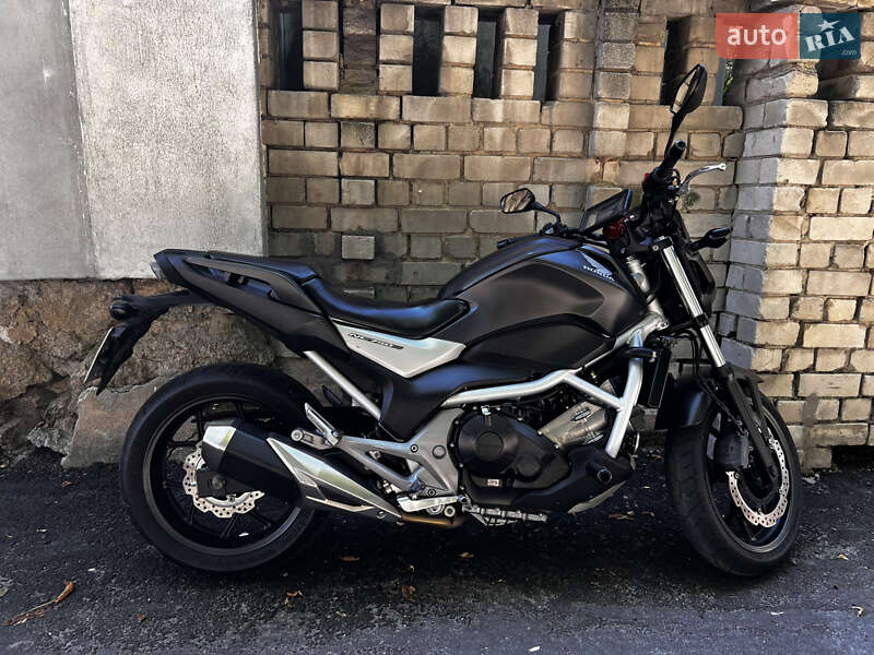 Мотоцикл Спорт-туризм Honda NC 750S 2016 в Кропивницком фото 9 Мотоцикл Спорт-туризм Honda NC 750S 2016 в Кропивницком