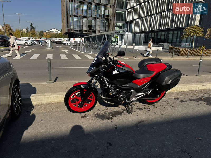 Мотоцикл Без обтекателей (Naked bike) Honda NC 750S 2017 в Одессе фото 12 Мотоцикл Без обтекателей (Naked bike) Honda NC 750S 2017 в Одессе