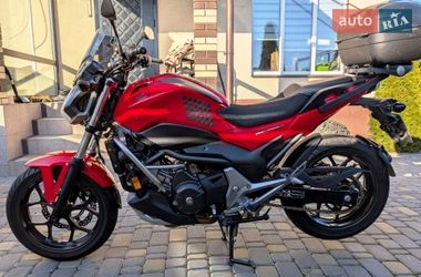 Мотоцикл Без обтекателей (Naked bike) Honda NC 750S 2016 в Киеве