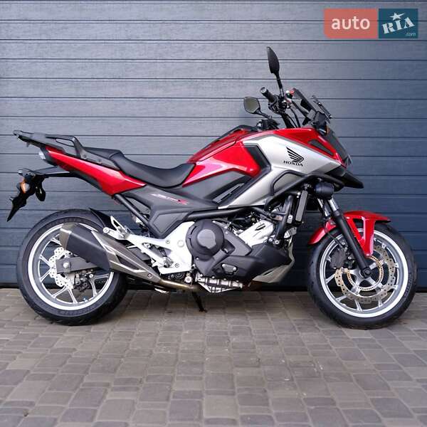 Мотоцикл Туризм Honda NC 750X 2017 в 