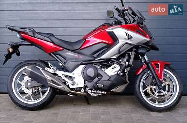 Мотоцикл Туризм Honda NC 750X 2017 в 