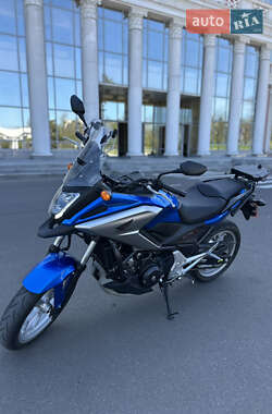 Мотоцикл Туризм Honda NC 750X 2016 в 