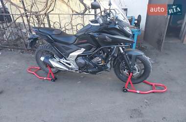Мотоцикл Туризм Honda NC 750X 2023 в 