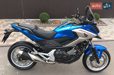 Мотоцикл Туризм Honda NC 750X 2016 в 