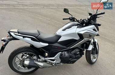 Мотоцикл Классик Honda NC 750X 2018 в 