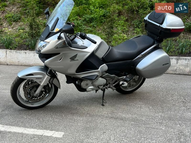 Honda NT 700V 2011