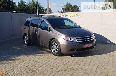 Минивэн Honda Odyssey 2013 в Луцке