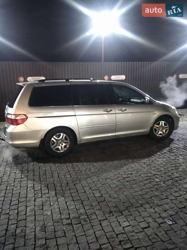 Минивэн Honda Odyssey 2006 в Киеве