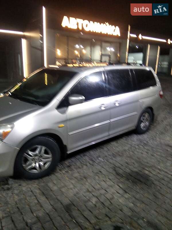 Минивэн Honda Odyssey 2006 в Киеве