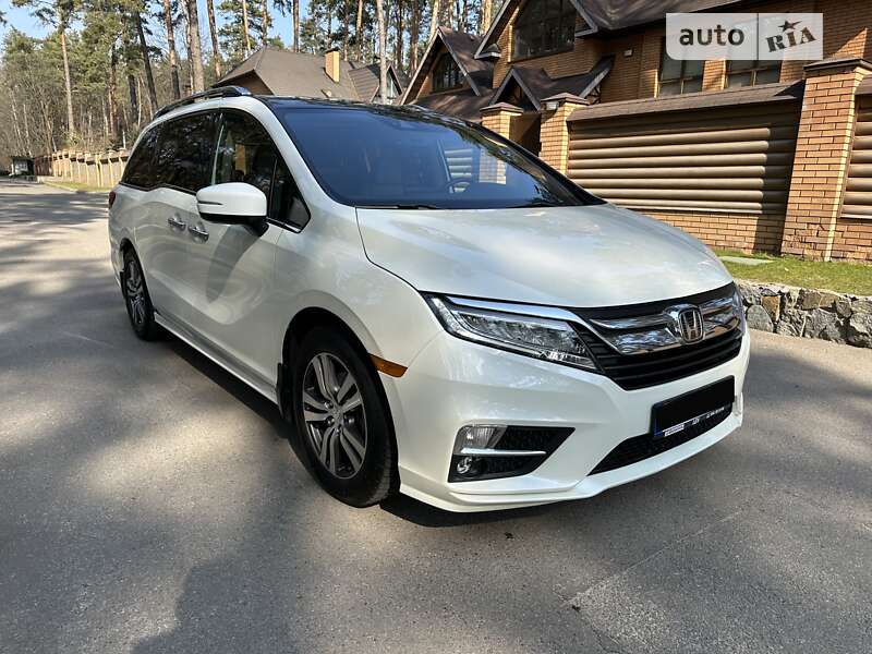 Мінівен Honda Odyssey 2019 в Києві
