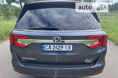 Минивэн Honda Odyssey 2017 в Киеве