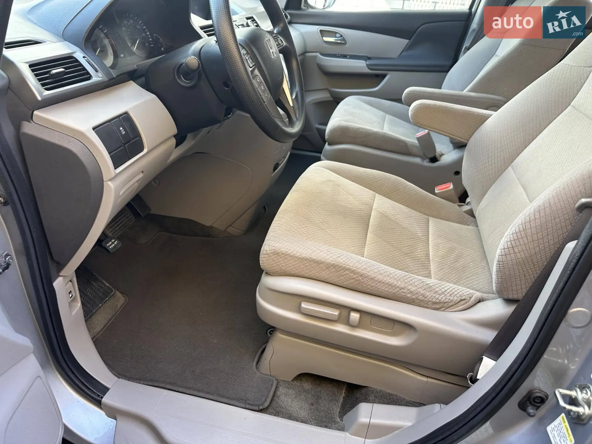 2016 Honda Odyssey - мініатюра 18