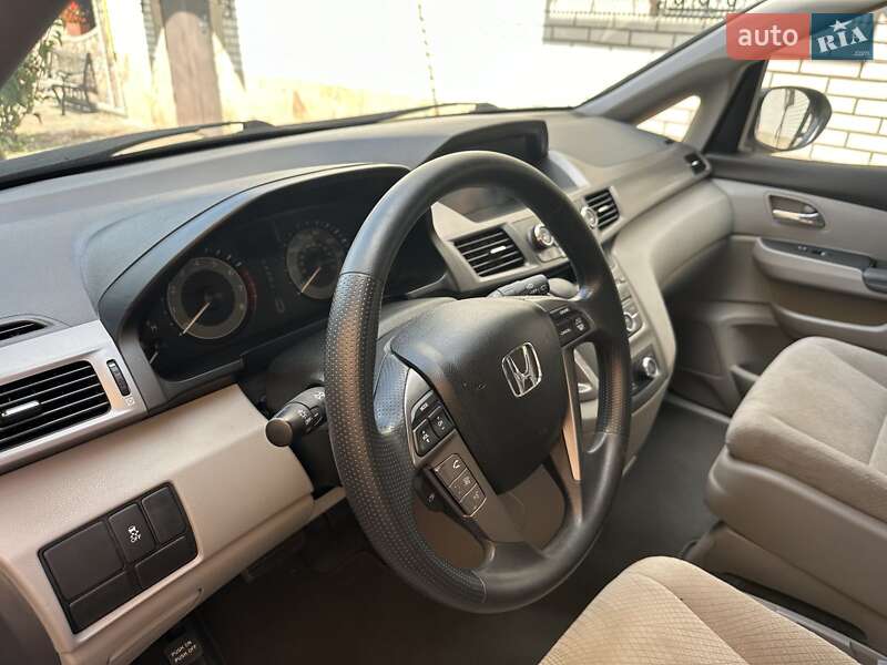 Мінівен Honda Odyssey 2016 в Києві