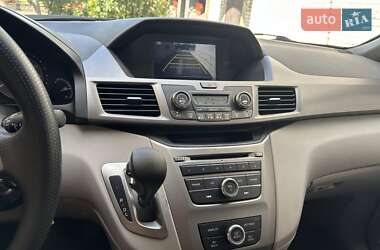 Минивэн Honda Odyssey 2016 в 