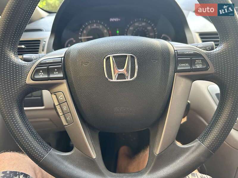 Мінівен Honda Odyssey 2016 в Києві