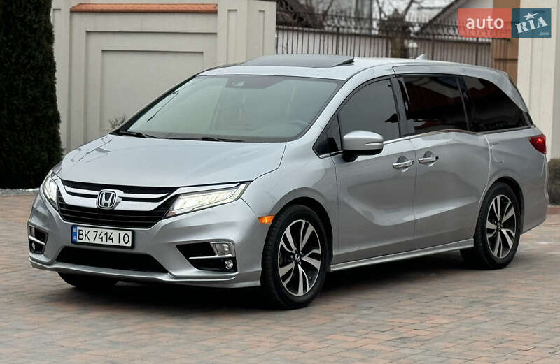 Мінівен Honda Odyssey 2017 в Рівному