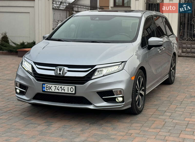 Мінівен Honda Odyssey 2017 в Рівному