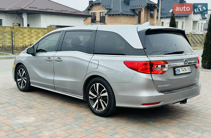 Мінівен Honda Odyssey 2017 в Рівному
