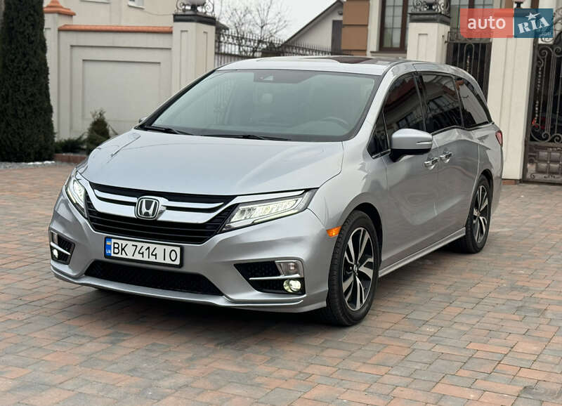 Мінівен Honda Odyssey 2017 в Рівному