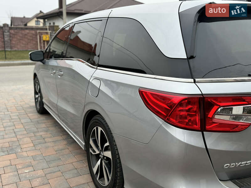 Мінівен Honda Odyssey 2017 в Рівному