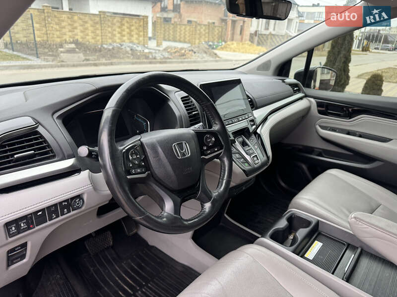 Мінівен Honda Odyssey 2017 в Рівному