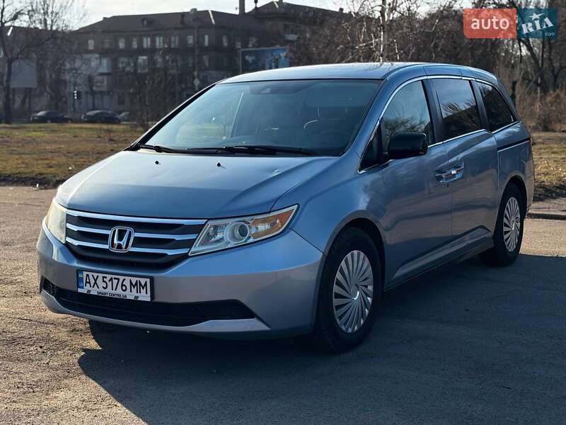 Мінівен Honda Odyssey 2010 в 