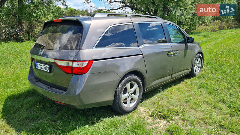 Минивэн Honda Odyssey 2011 в Харькове