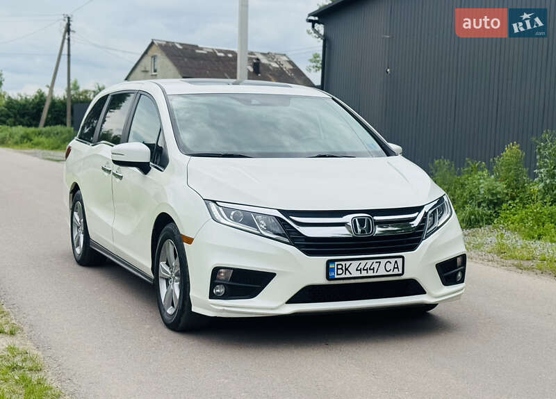 Минивэн Honda Odyssey 2018 в Ровно