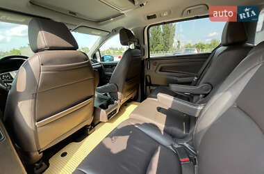 Минивэн Honda Odyssey 2017 в 