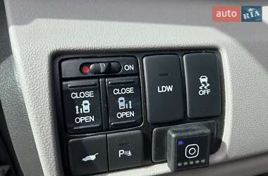 Минивэн Honda Odyssey 2013 в 